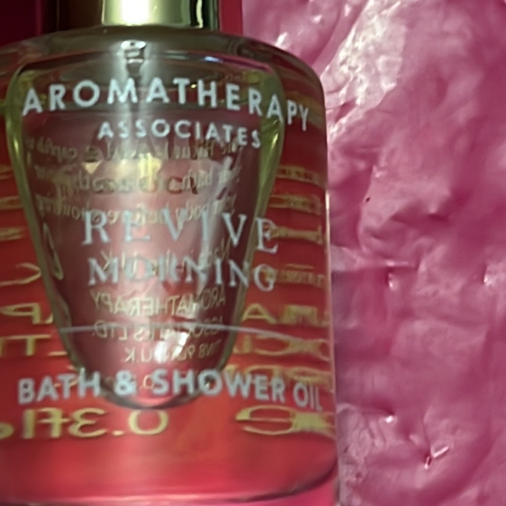 Aromatherapy Associates Revive Morning bath & shower oil NEW